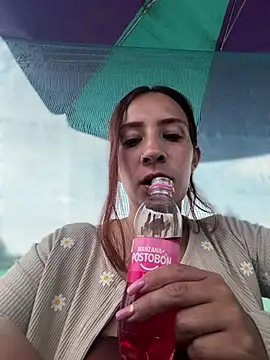 Czat XXX na żywo – Samyra_Biker12