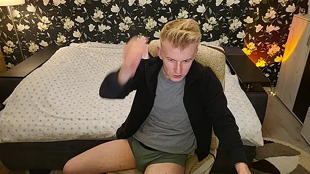 Онлайн чат XXX Vuitton