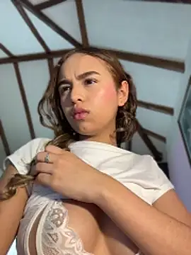 MaelyClaire Webcamshow