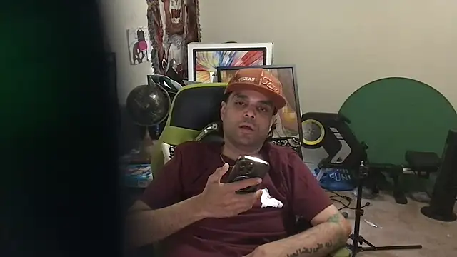 KungFuPanda001's Live XXX Chat