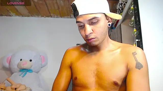 Angel_latinboyのウェブカメラショー