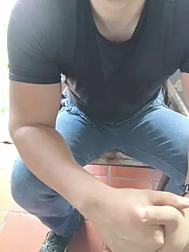 Show modela Blanco2023 na web-kameri