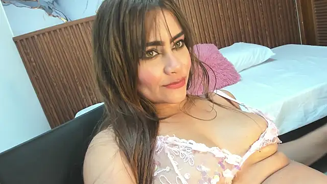 Holly_22 Live XXX-chat