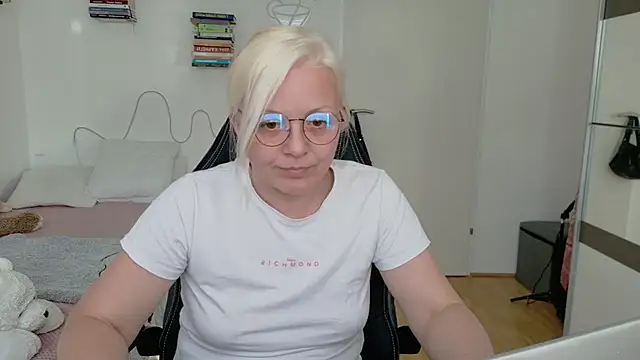 Linsy_Kim Live XXX-chat