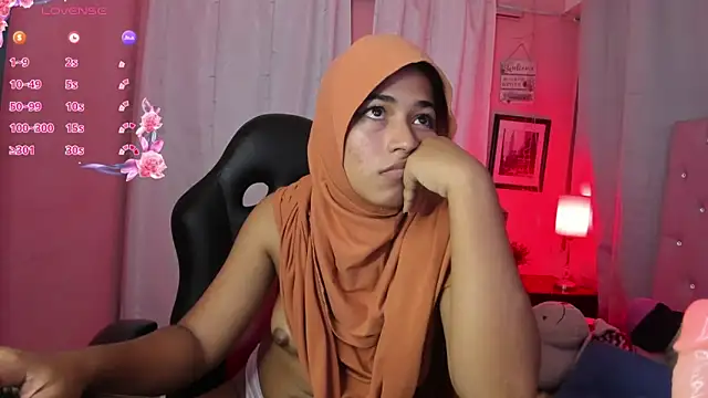 NadiaKarim_ webkamerás műsora