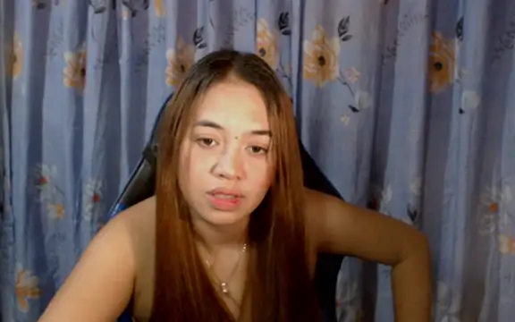 urlover_mae26's Live XXX Chat