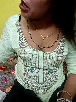 Princessroooh 现场XXX聊天