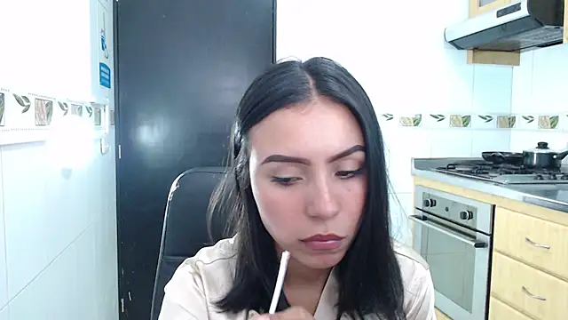julieta_fn live XXX chat