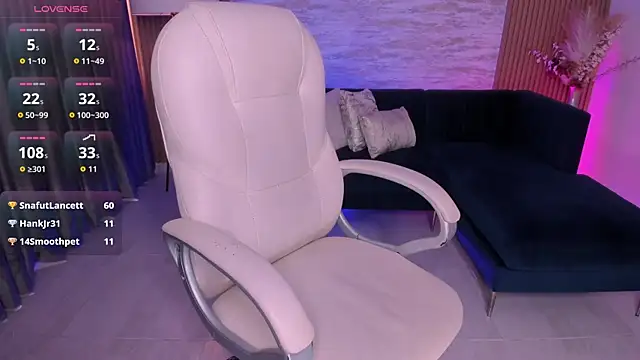 ANGIE-SMITH Chat XXX in diretta