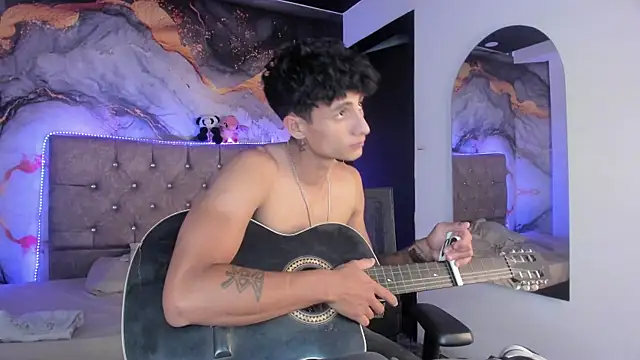 MaxiimoRomano_ élő XXX-chatje