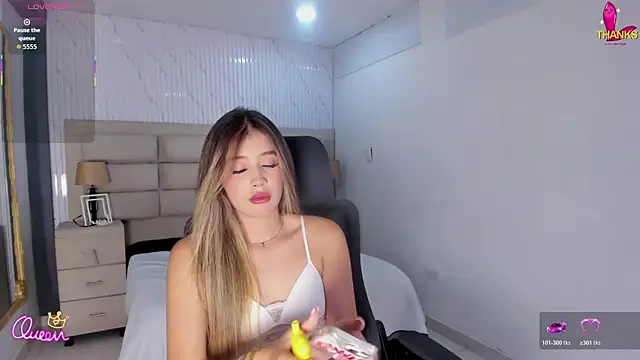 Chatroom XXX en direct de EmilyJohnsoon