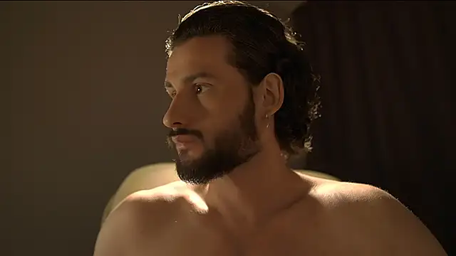 Keen___Luckystrike Adlı Modelin Web Kamerası Şovu