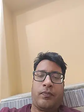 Chat +18 de InnocentFlirtt ao vivo