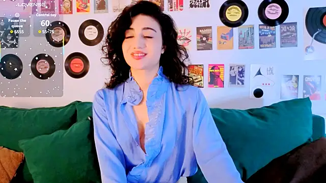 Maya_Rogerss Adlı Modelin Canlı XXX Sohbeti