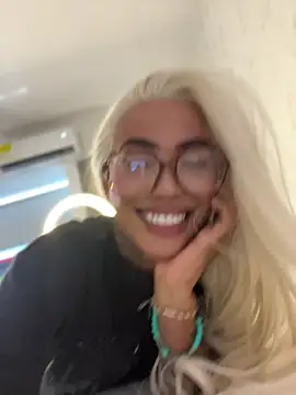 miss_tatiana_ 网络视讯表演