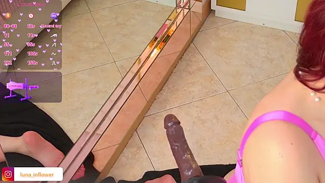 XXX chat uživo modela Flor_delunaa