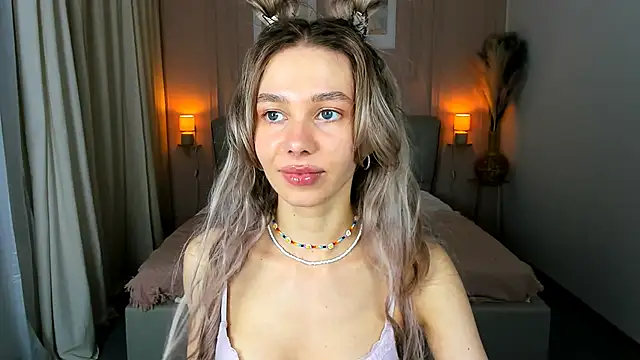 LuluAlis' Live XXX Chat