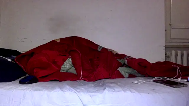 Kwasi-a: διαδικτυακό σόου στην κάμερα