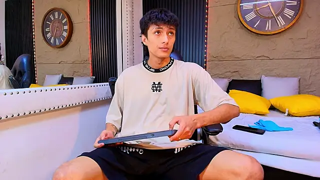 Lean_Portman Adlı Modelin Canlı XXX Sohbeti