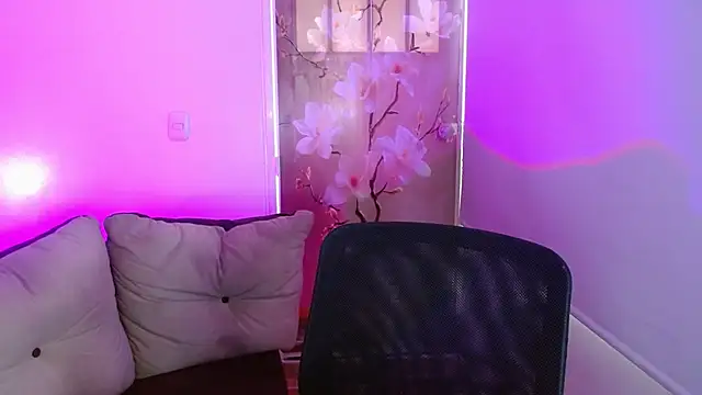 Chat +18 de milfrousse ao vivo