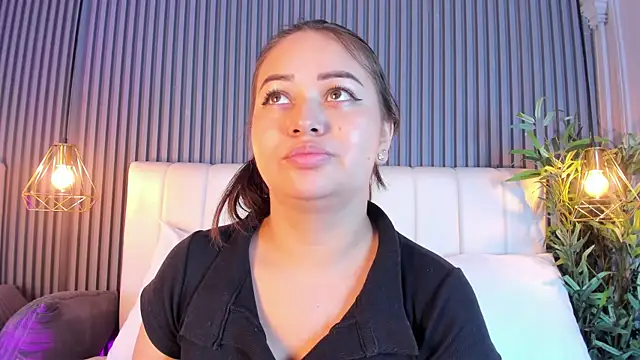 แชท XXX สดของ AnaisClark