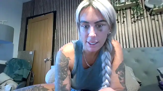 poppyinga1's Webcam Show