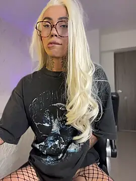 miss_tatiana_'s Webcam Show