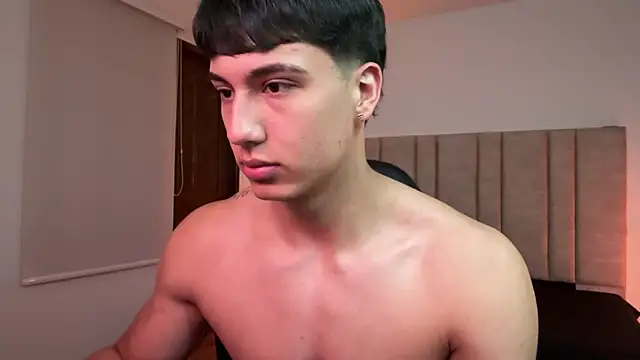 Pokazy przed kamerką – CHRIS_MORGAN1