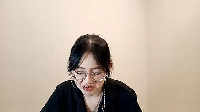 SolvedGlobe লাইভ XXX চ্যাট