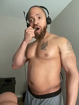 Fathero1time webkamerás műsora