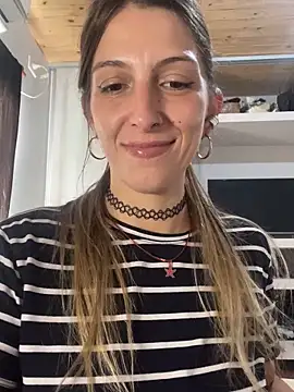 Irisdollbabe élő XXX-chatje