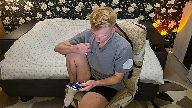 XXX chat uživo modela Vuitton