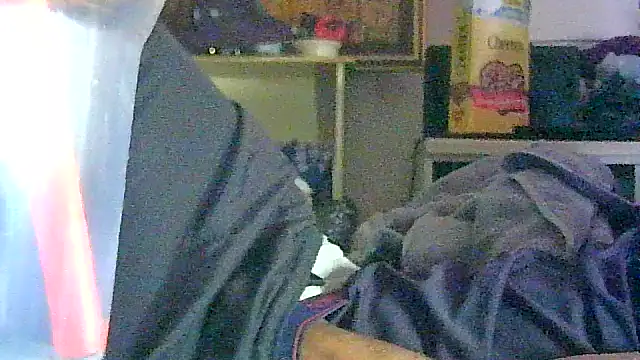 GUAPAN3S3_FIR3 Show in webcam