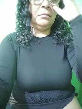 Amarantha25 Adlı Modelin Canlı XXX Sohbeti