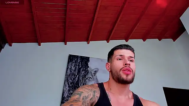 Santos_ramirez1 live XXX chat