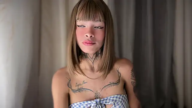 Tsumugi_kagura 在線直播表演