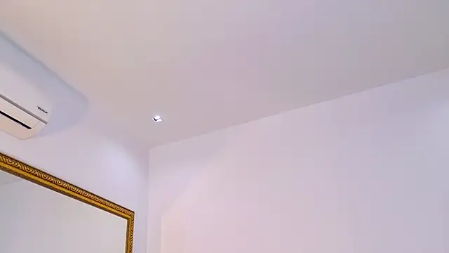 Elodie_Laurent live XXX chat