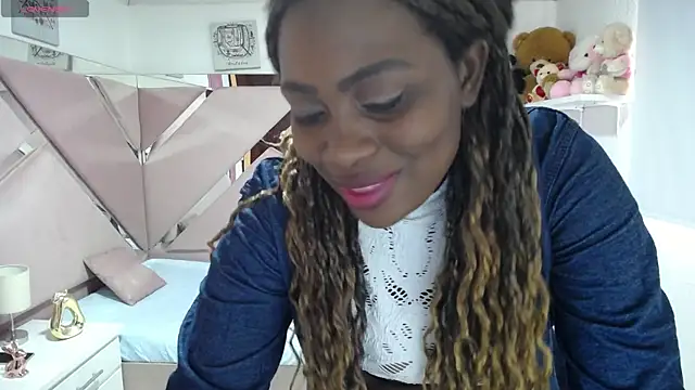 XXX chat uživo modela Ebony_rizon