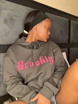 comehaveataskxx6 Show Webcam