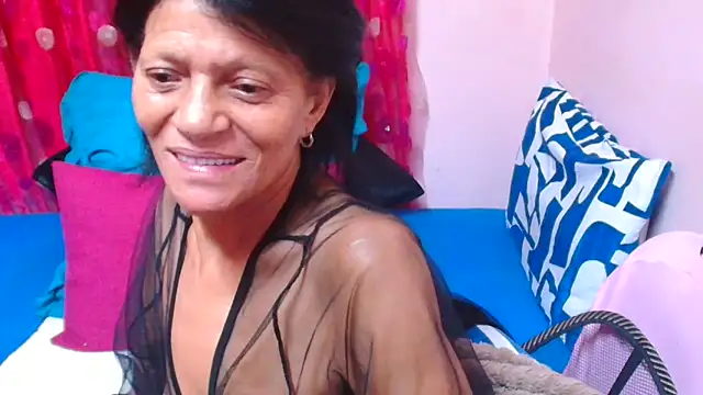 دردشة SLUTTYROXY الجنسية المباشرة