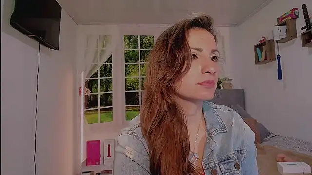 Онлайн чат XXX vanessabrown_