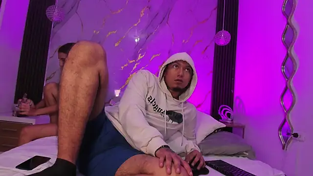 _cannabitch 在線直播表演