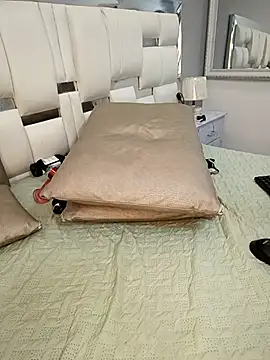 Eva_Johnss: онлайн-секс-ча т