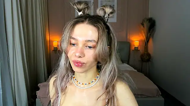 LuluAlis Adlı Modelin Canlı XXX Sohbeti