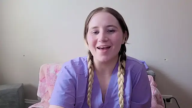 Glitch_Witch: онлайн-секс-чат