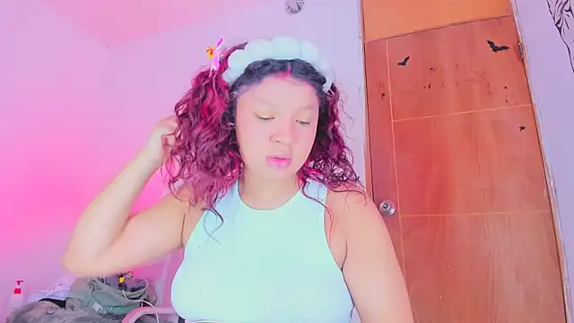 Czat XXX na żywo – Emily_Coper18