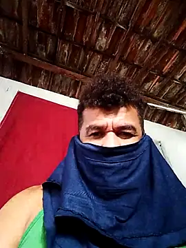 tarra122 élő XXX-chatje