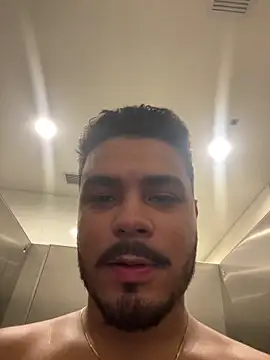 Show modela TheKingThiago na web-kameri