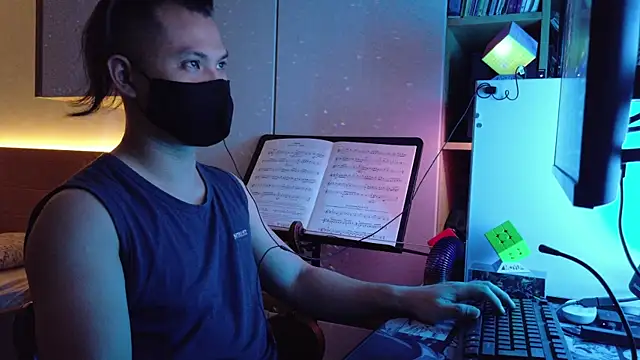 OnlyMan90 网络视讯表演