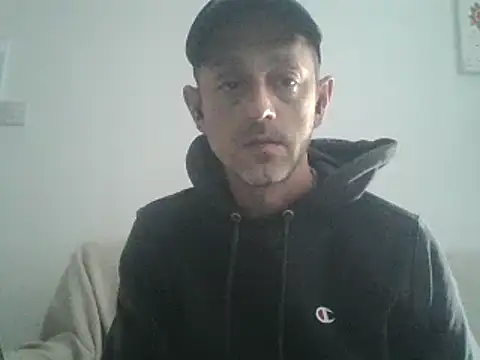 AZIZ8110 webcam show